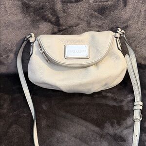 Marc Jacobs Pebbled Leather Crossbody in Off-White